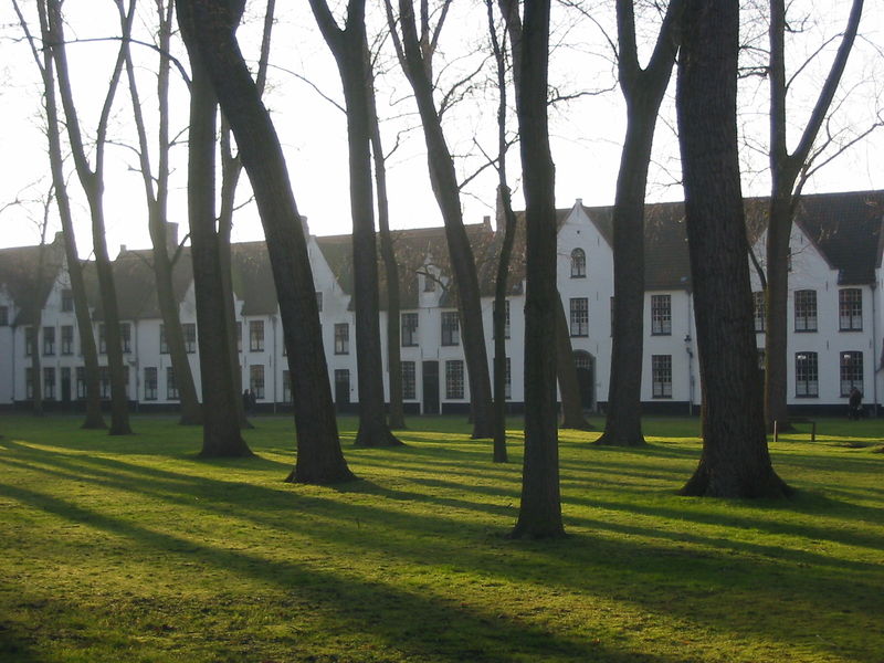 Soubor:Brugge beguinage.JPG