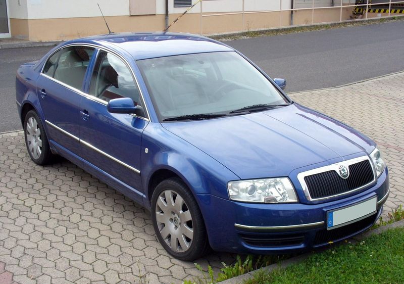 Soubor:Skoda Superb blau.JPG