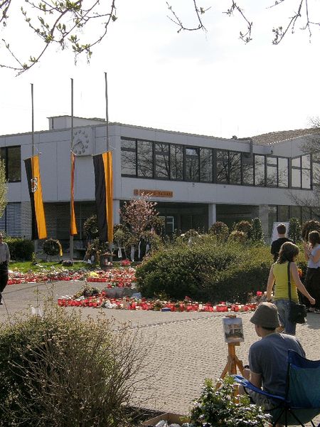 Soubor:Winnenden Schule 01 (RaBoe).jpg