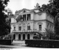 Bundesarchiv B 145 Bild-F000824-0006, Baden-Baden, Villa der Mission der Sowjetunion.jpg