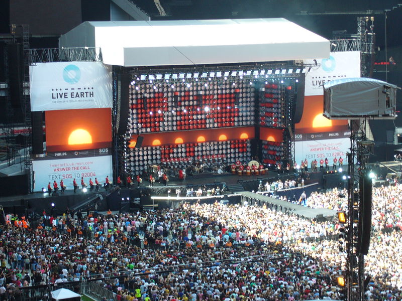 Soubor:LiveEarthWembleyStadium1.jpg