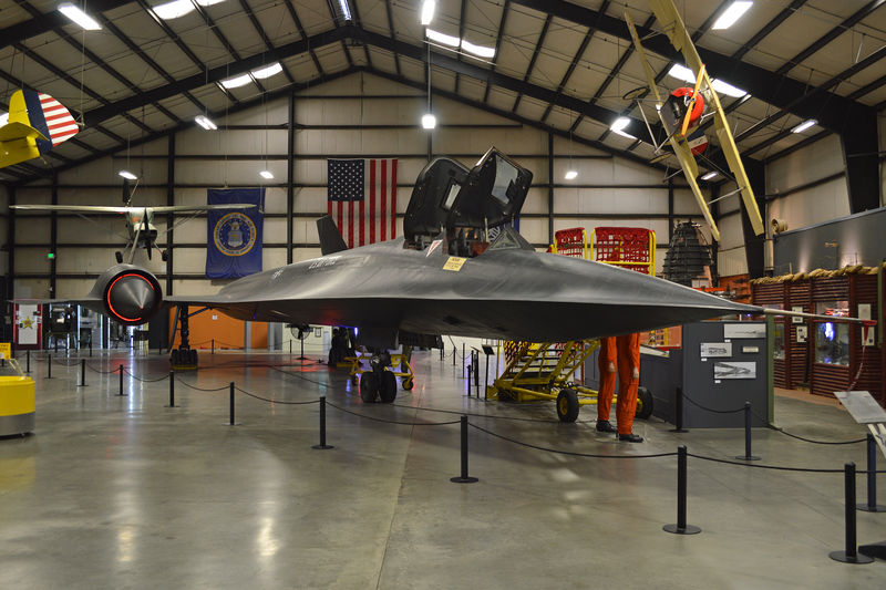 Soubor:Lockheed SR-71A Blackbird-013-AWFlickr.jpg