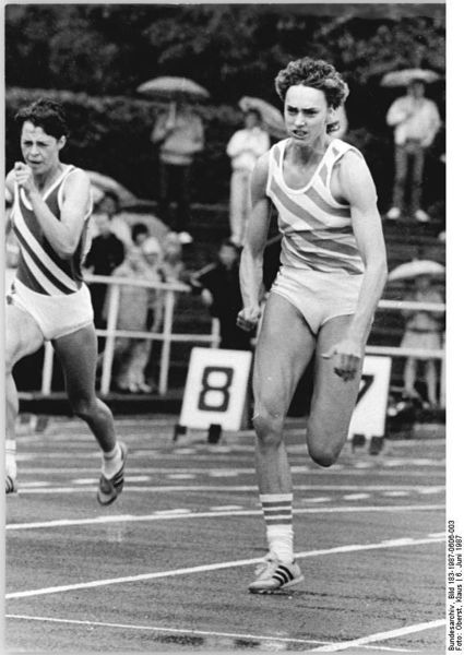 Soubor:Bundesarchiv Bild 183-1987-0606-003, Heike Drechsler.jpg