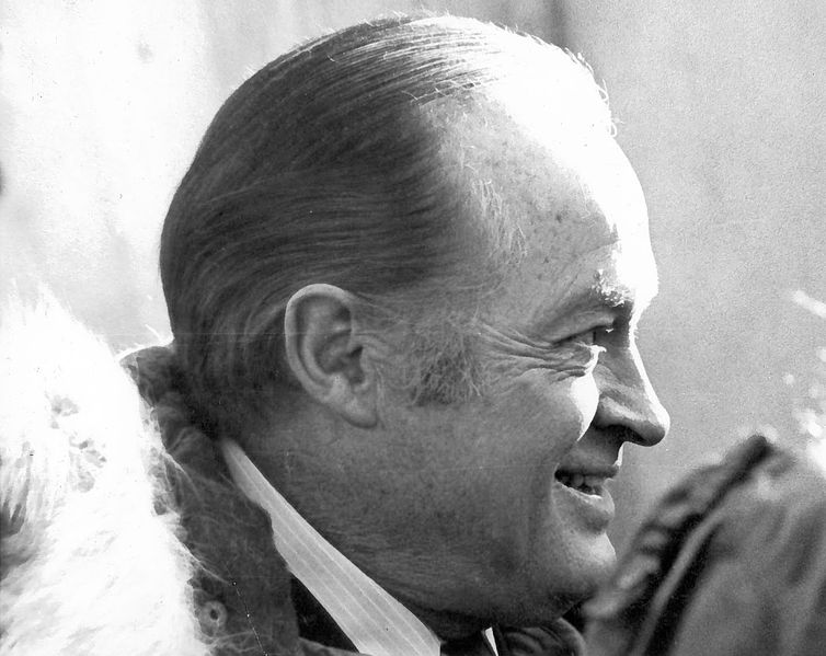 Soubor:Bob Hope in South Korea, 1972.jpg