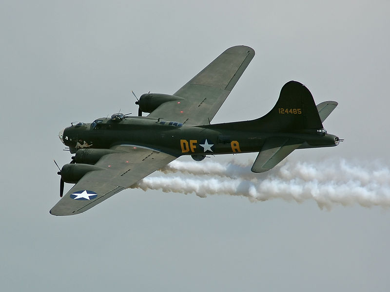 Soubor:B-17G-105 44-85784-Sally B.jpg