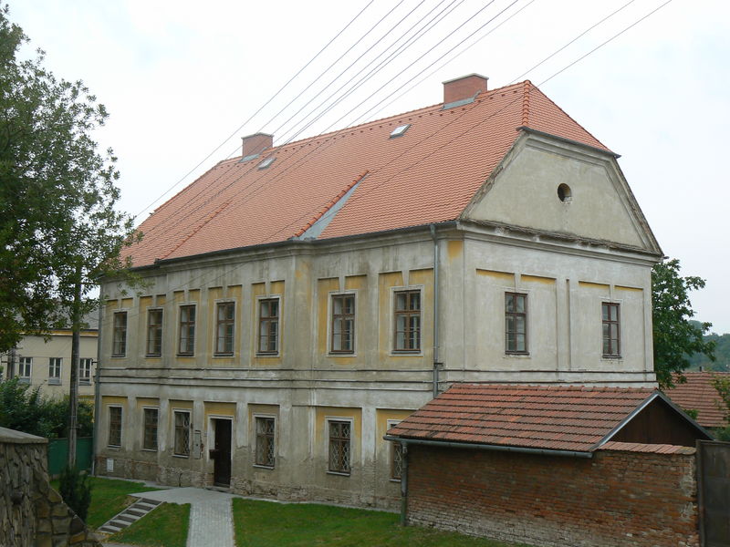 Soubor:Brankovice - fara.jpg