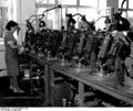 Bundesarchiv B 145 Bild-F001051-0005, Göttingen, Optische Werke Emil Busch AG.jpg