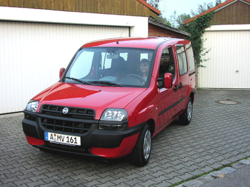 Soubor:MHV Fiat Doblo 01.jpg