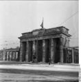 Bundesarchiv B 145 Bild-F001301-0004, Berlin, Brandenburger Tor.jpg