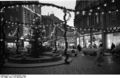 Bundesarchiv B 145 Bild-F004957-0004, Bonn, Weihnachtsdekoration.jpg