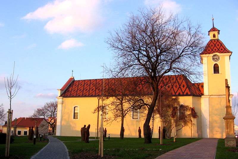 Soubor:Kunovice UH CZ SS Peter and Paul church.jpg