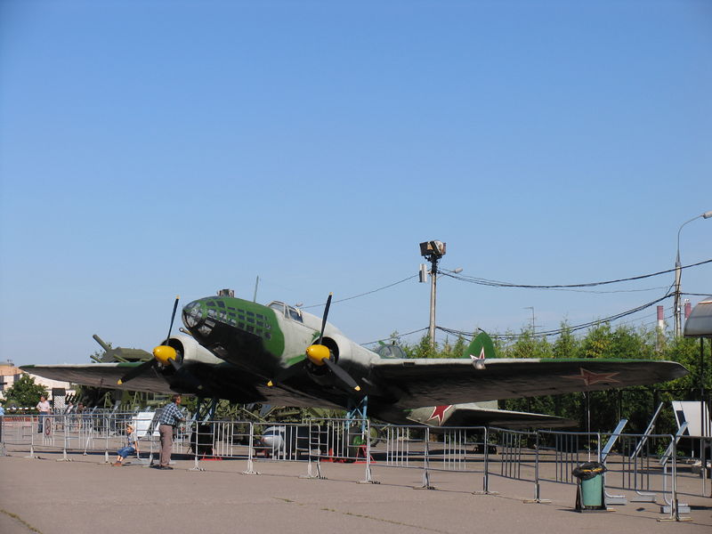 Soubor:Il-4 front view Moscow.jpg