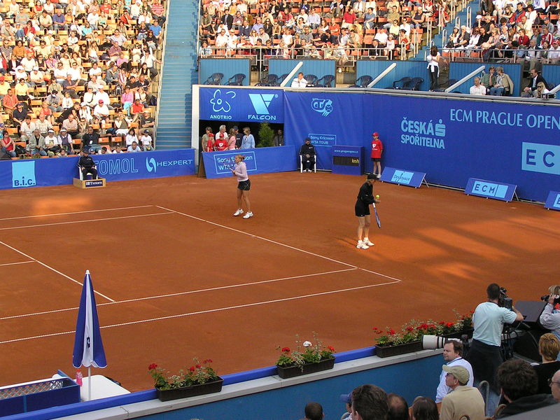 Soubor:MNavratilova-BStrycova-ECM-2006-15.jpg