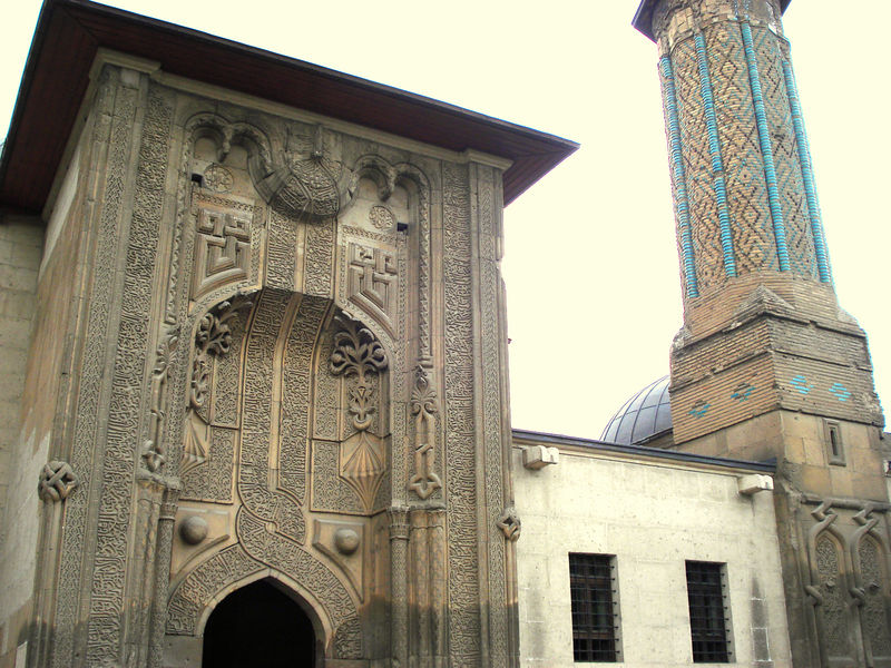 Soubor:Konya.Turkish.building.jpg