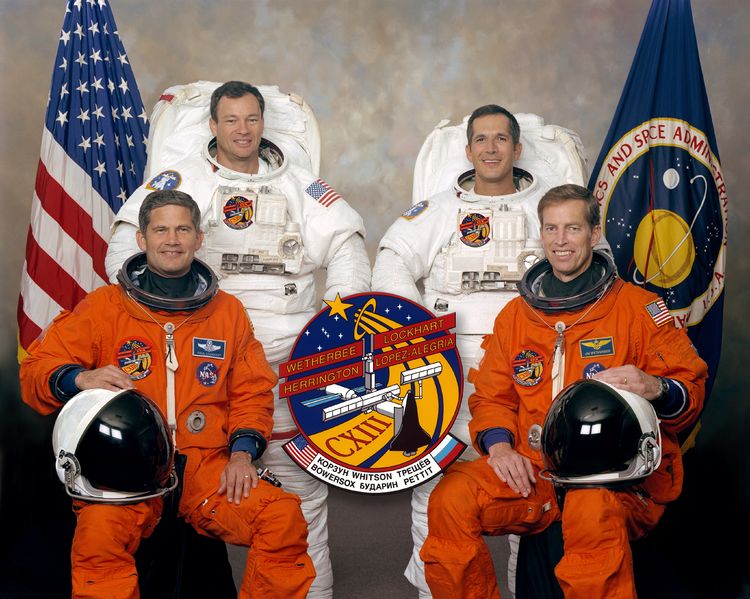 Soubor:STS-113 crew.jpg