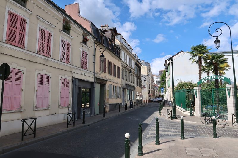 Soubor:Rue Voltaire, Puteaux 1.jpg