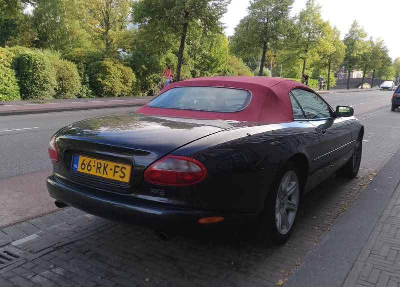 Soubor:1997 Jaguar XK8-Flickr2018-02.JPG