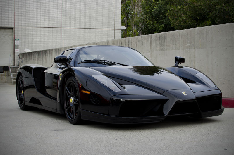 Soubor:Black Enzo Ferrari Axion01Flickr.jpg