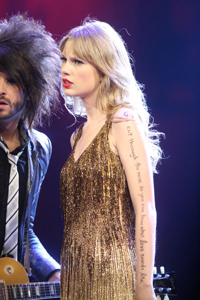 Soubor:Taylor Swift-Speak Now Tour-EvaRinaldi-2012-30.jpg