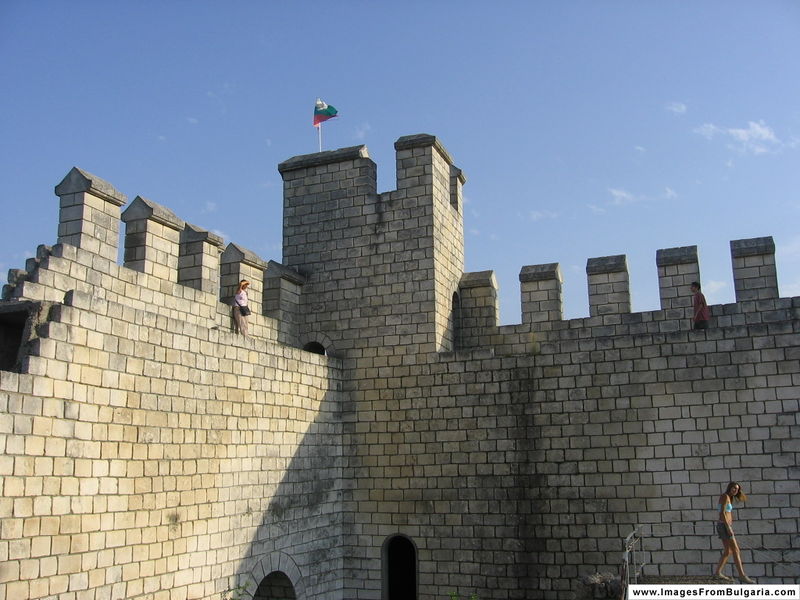 Soubor:Shumen-fortress-imagesfrombulgaria.JPG