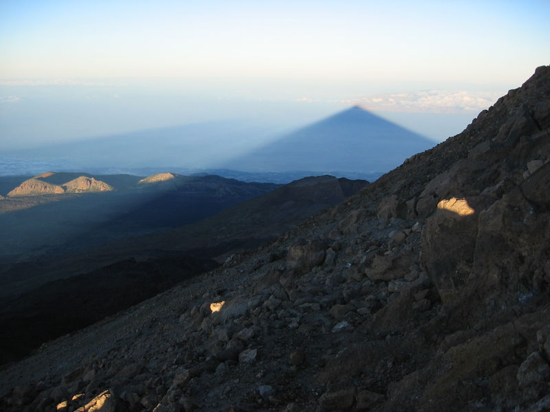 Soubor:Teide Shadow Gomera.jpg