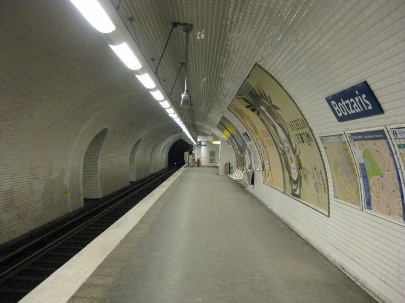 Soubor:Paris Métro Botzaris 7bis.JPG