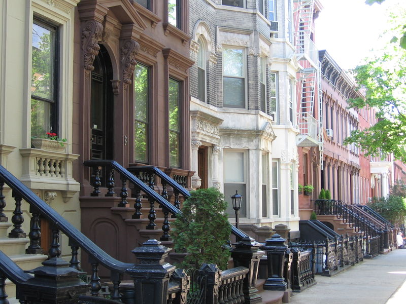 Soubor:Greenpoint Houses.JPG