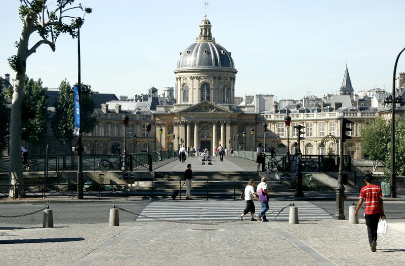 Soubor:Institut-de-france-pont-des-arts.jpg