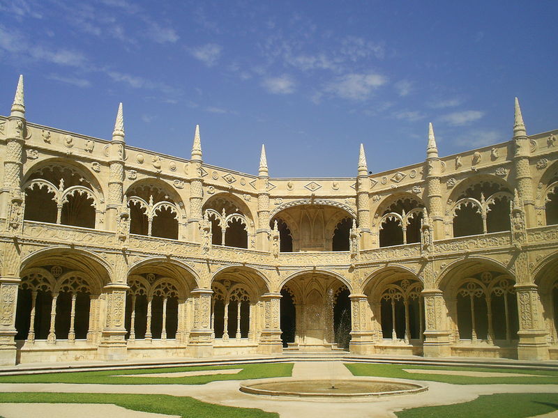 Soubor:Cloisters at Mosteiro Dos Jerónimos2.jpg