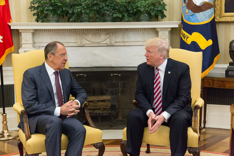 Soubor:President Trump Meets with Russian Foreign Minister Sergey Lavrov (33754471034).jpg