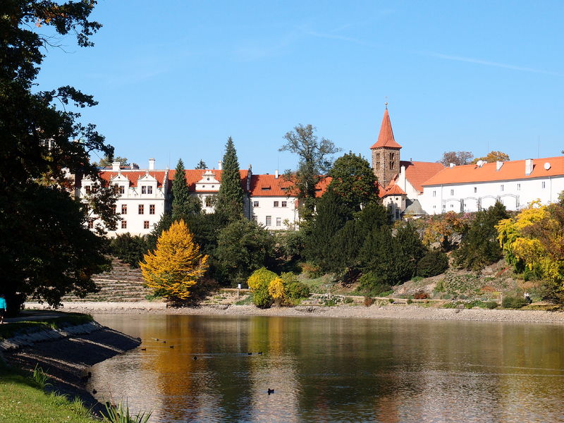 Soubor:Zámecký park Průhonice-September-2017-74.JPG