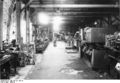 Bundesarchiv Bild 146-1991-061-18, Niedersachswerfen, Produktion von V1 - V2.jpg