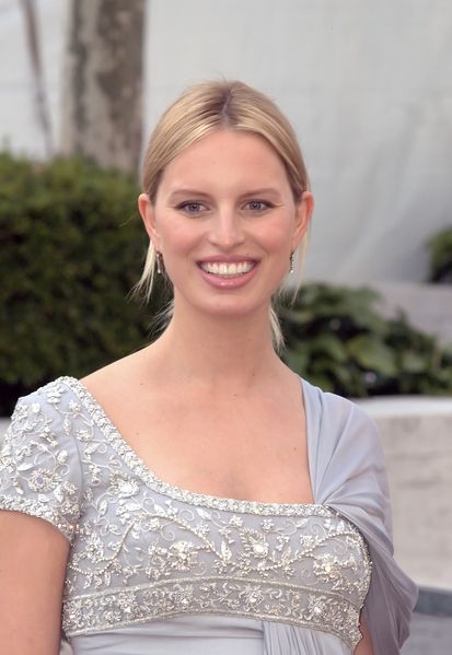 Soubor:Karolina Kurkova 2 Shankbone 2009 Metropolitan Opera.jpg