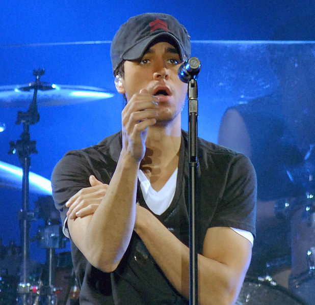 Soubor:Enrique Iglesias 2007.11.29 4.jpg