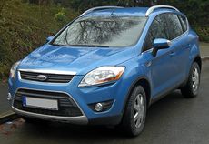 Ford Kuga (seit 2008) 2.0 TDCi front MJ.JPG