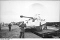 Bundesarchiv Bild 101I-090-3918-06A, Russland, Eisenbahntransport Panzer V (Panther).jpg