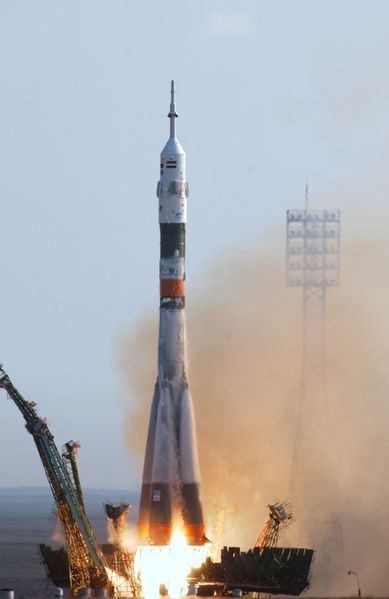 Soubor:Soyuz TMA-4 launch.jpg