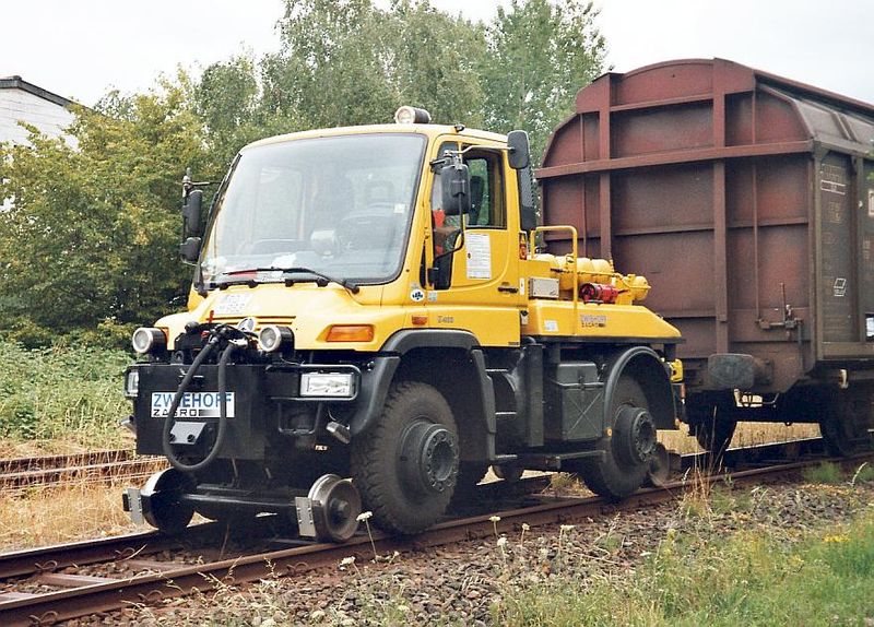 Soubor:Two-way-vehicle unimog.jpg