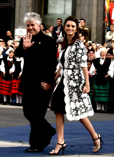 Soubor:Pedro almodovar and penelop.jpg