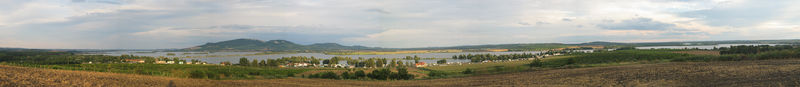 Soubor:Mušov (panorama).jpg