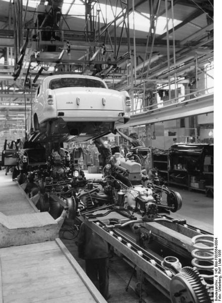 Soubor:Bundesarchiv B 145 Bild-F003564-0004, Sindelfingen, Mercedes Autowerk.jpg