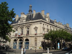 Mairie 11e vue Avenue Parmentier.jpg