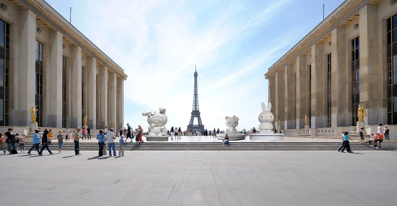 Soubor:Tom Sachs-Trocadero.jpg