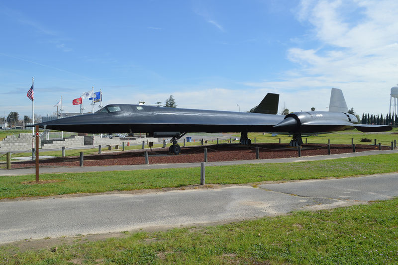 Soubor:Lockheed SR-71A Blackbird-019-AWFlickr.jpg