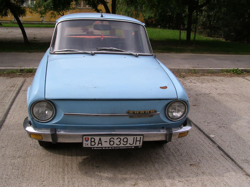 Soubor:ŠKODA 110 DE LUXE.JPG