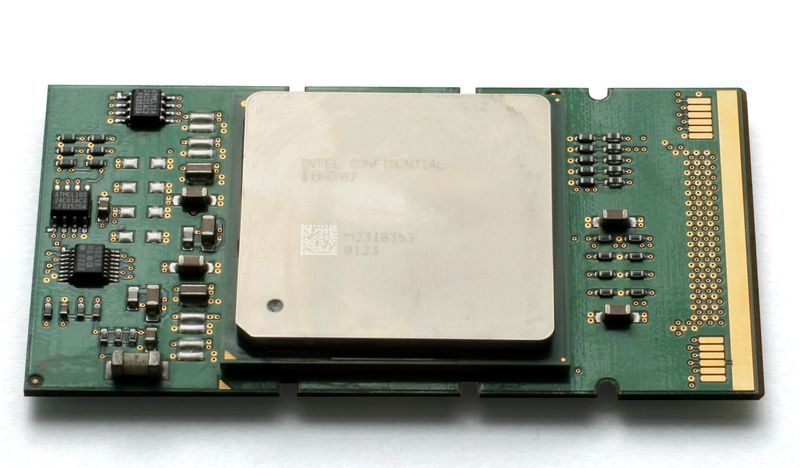 Soubor:KL Intel Itanium2.jpg