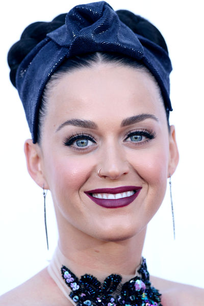 Soubor:Katy Perry November 2014.jpg