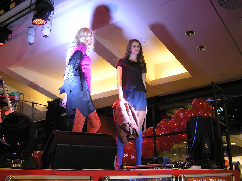 Soubor:PalladiumFashionShow 2012-59.jpg