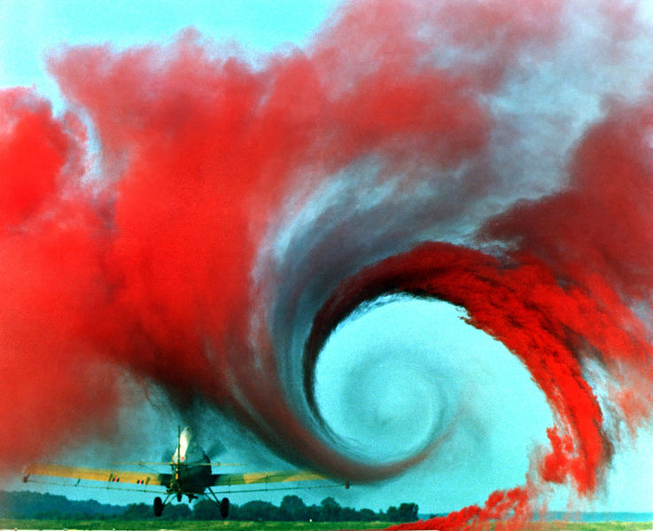 Soubor:Airplane vortex edit.jpg