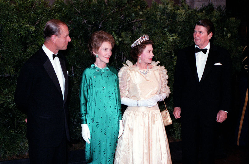 Soubor:Reagans with Queen Elizabeth II and Prince Philip.jpg